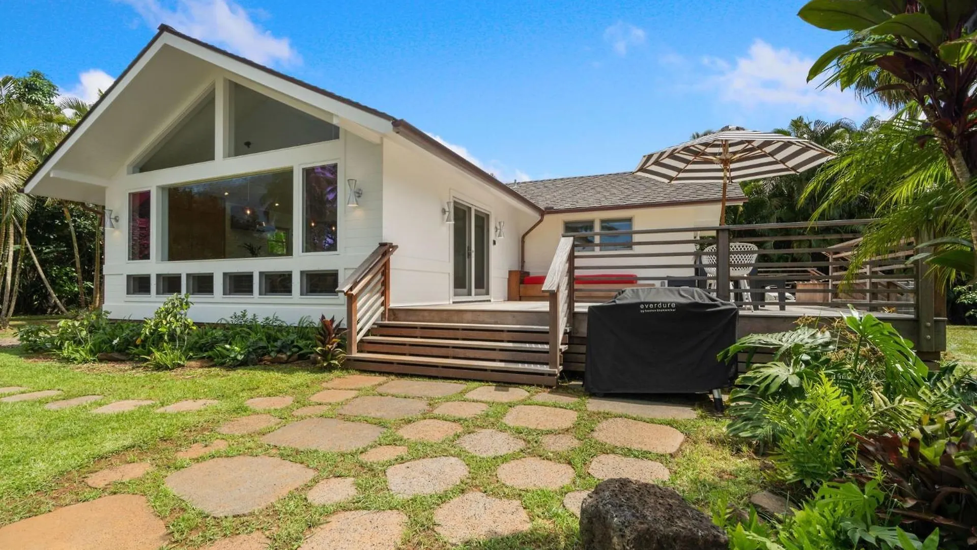 Coconut Hut Home Kilauea