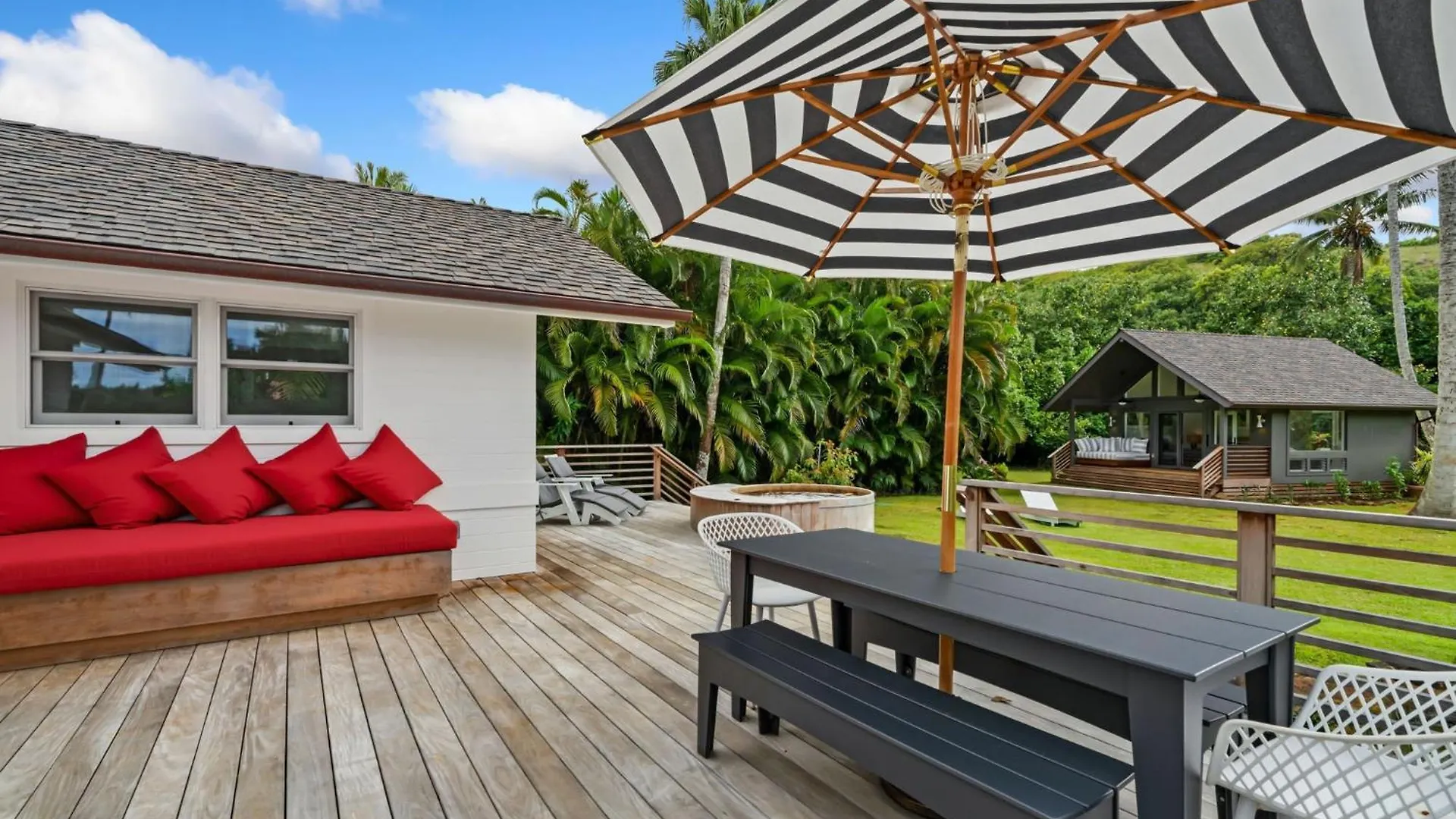 Coconut Hut Home Kilauea